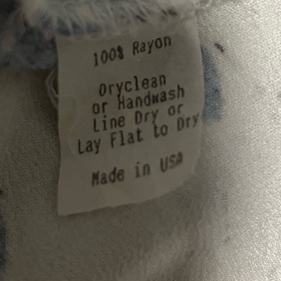 Jen’s Pirate Booty white and blue lightweight long sleeve Button down shirt - Picture 14 of 14